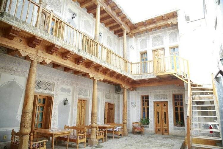Komil Boutique Hotel (Комил)