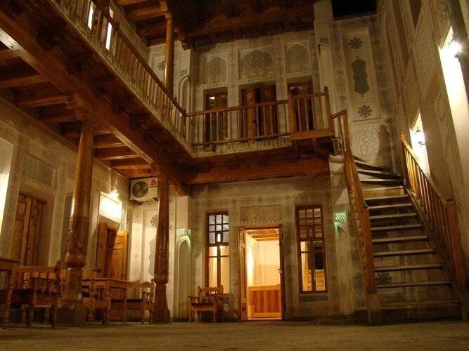 Komil Boutique Hotel (Комил)
