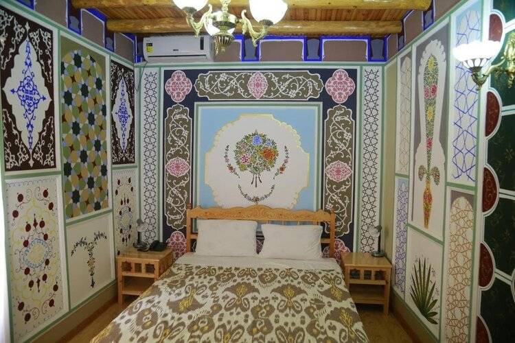 Komil Boutique Hotel (Комил)
