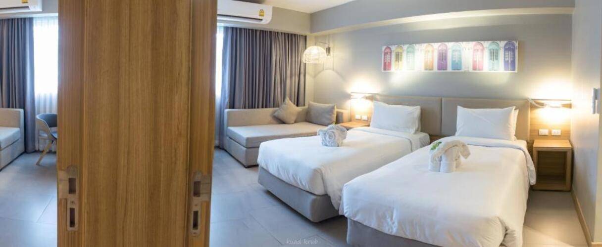 Oakwood Hotel Journeyhub Phuket