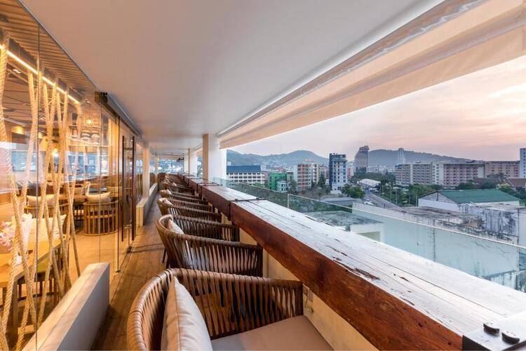 Oakwood Hotel Journeyhub Phuket