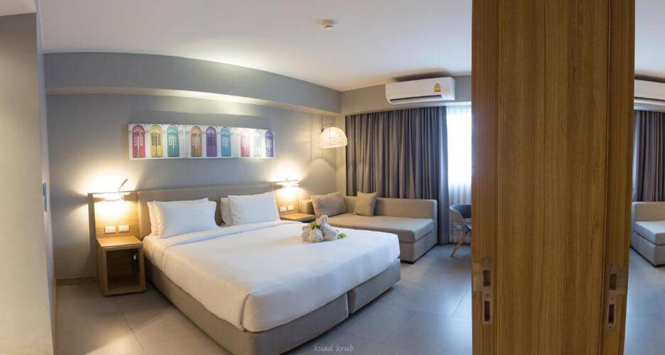 Oakwood Hotel Journeyhub Phuket