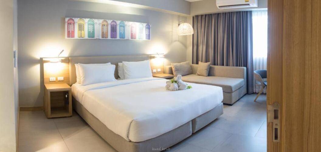 Oakwood Hotel Journeyhub Phuket
