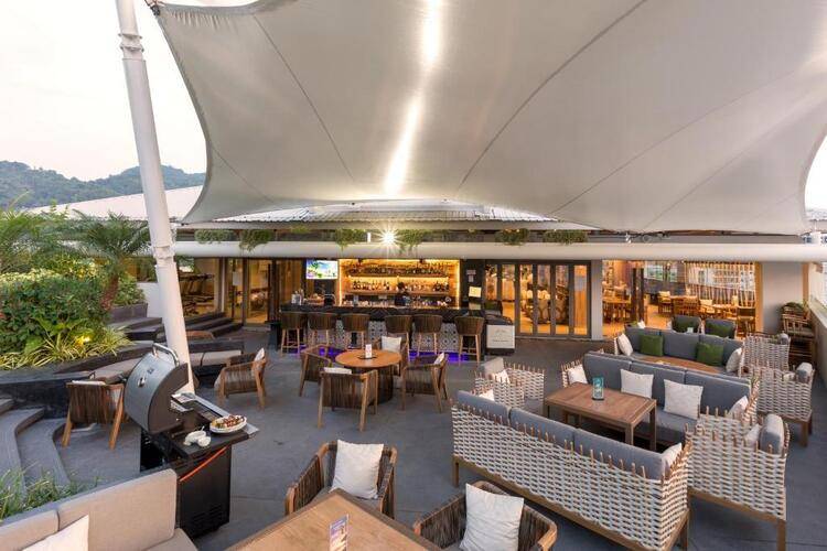 Oakwood Hotel Journeyhub Phuket