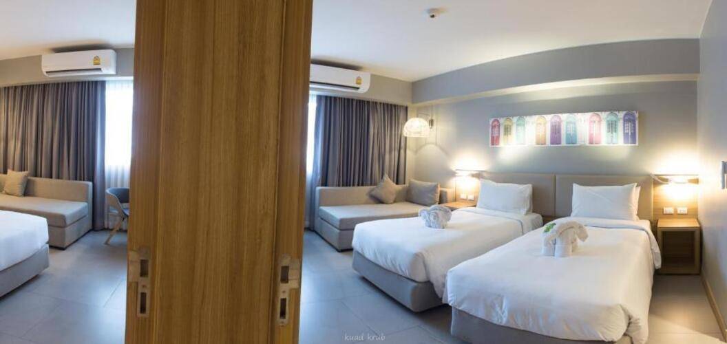 Oakwood Hotel Journeyhub Phuket