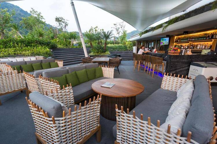 Oakwood Hotel Journeyhub Phuket