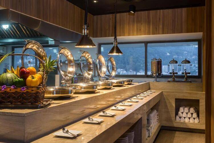 Oakwood Hotel Journeyhub Phuket