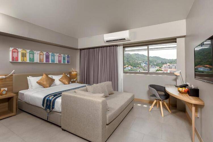 Oakwood Hotel Journeyhub Phuket