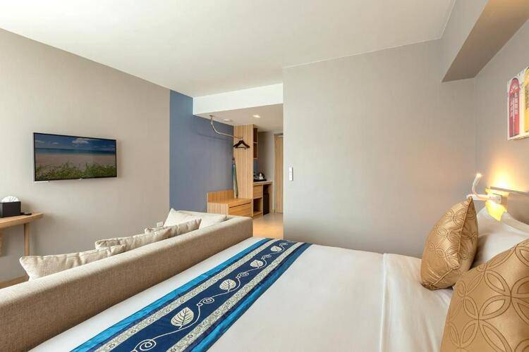 Oakwood Hotel Journeyhub Phuket
