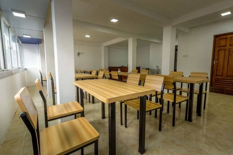 Metro Port City Hotel
