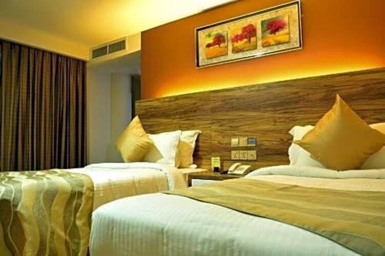 Pearl City Hotel
