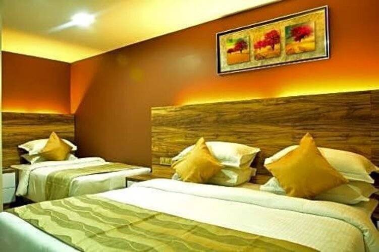 Pearl City Hotel