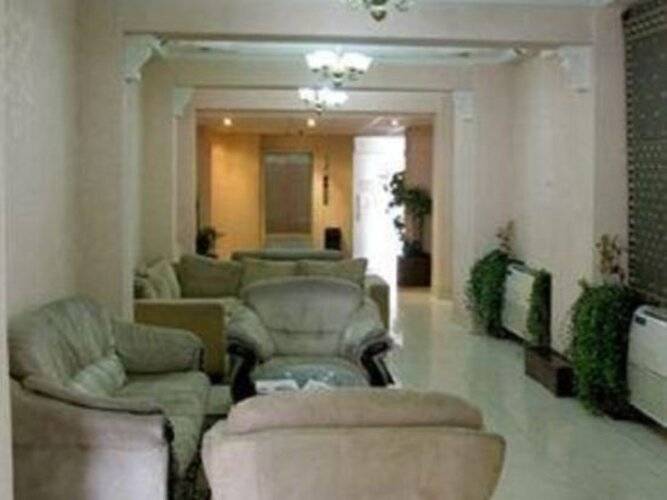 Pearl City Hotel