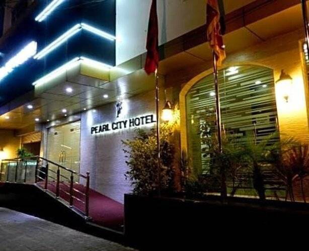 Pearl City Hotel