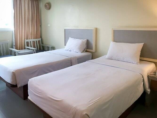 J Two S Pratunam Hotel