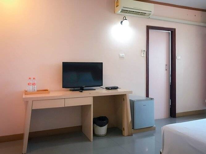 J Two S Pratunam Hotel