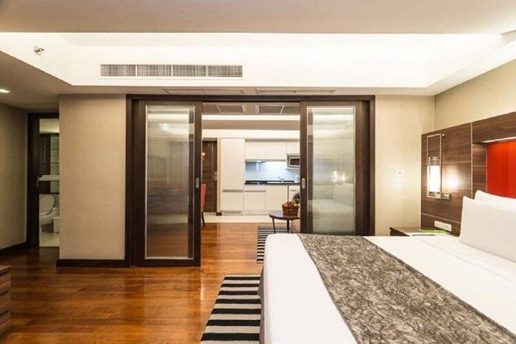 Legacy Suites Hotel