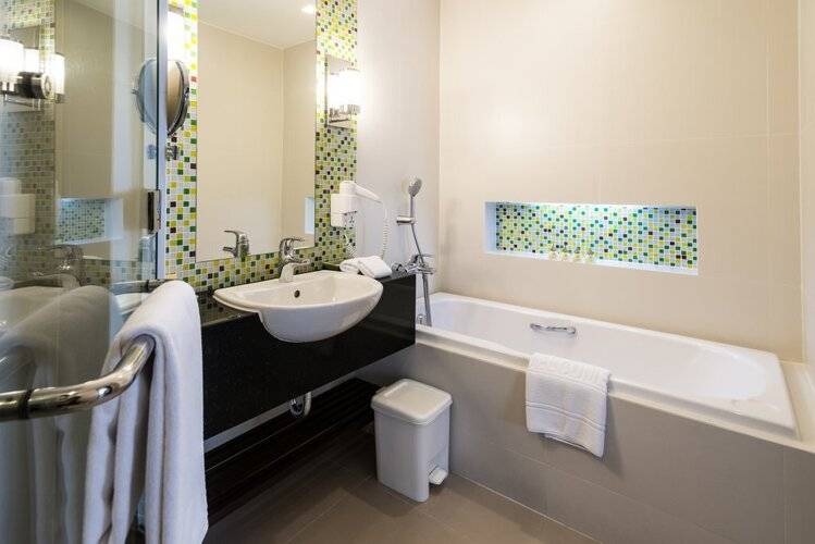 Legacy Suites Hotel