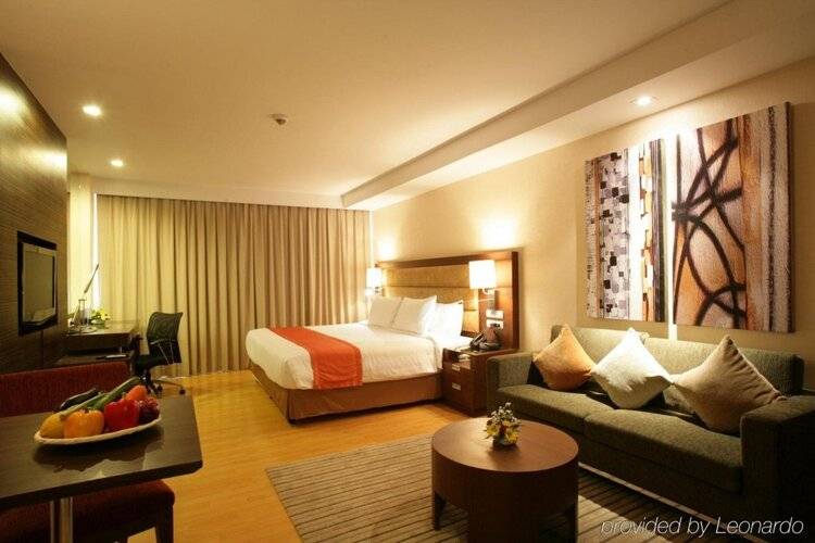 Legacy Suites Hotel