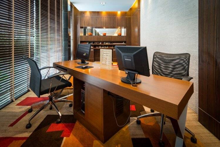 Legacy Suites Hotel