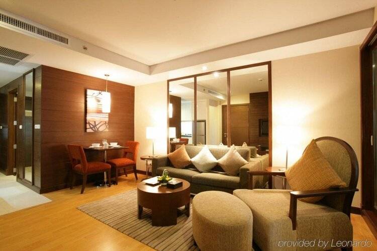 Legacy Suites Hotel