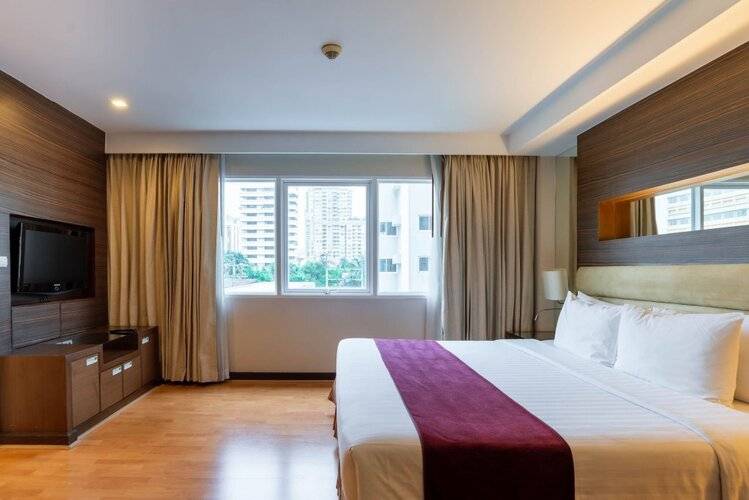 Legacy Suites Hotel