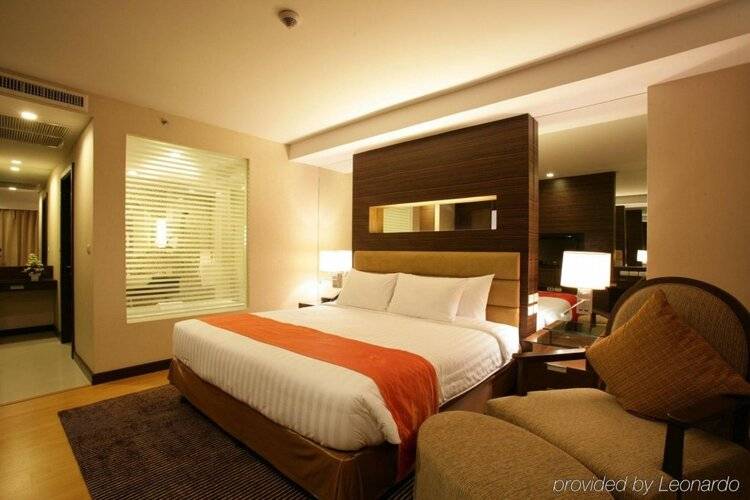 Legacy Suites Hotel