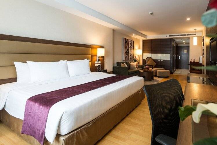 Legacy Suites Hotel