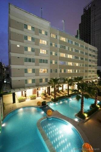 Legacy Suites Hotel