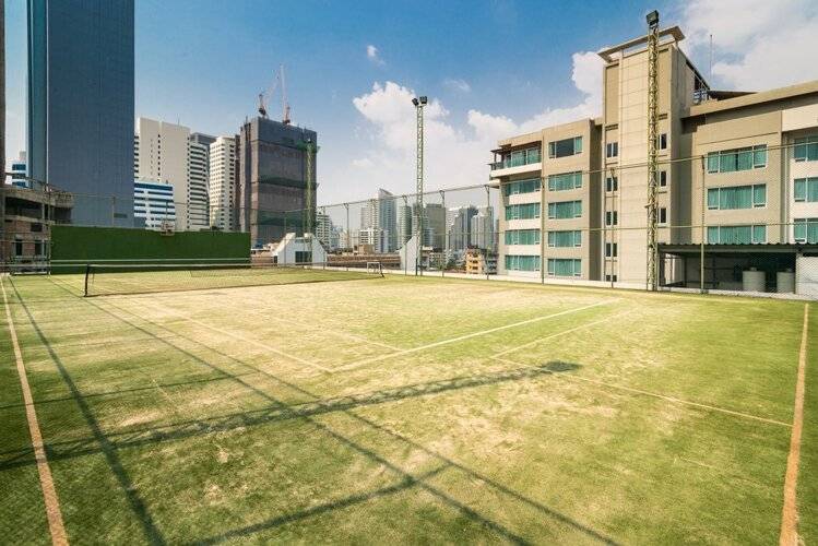 Legacy Suites Hotel