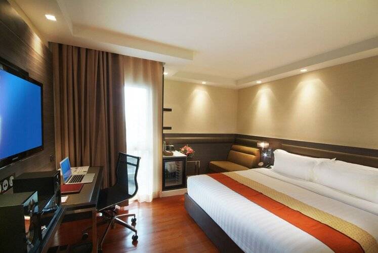 Amora NeoLuxe Hotel