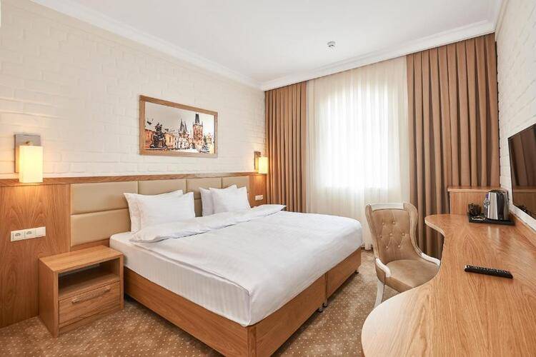 Praga Hotel (Прага)