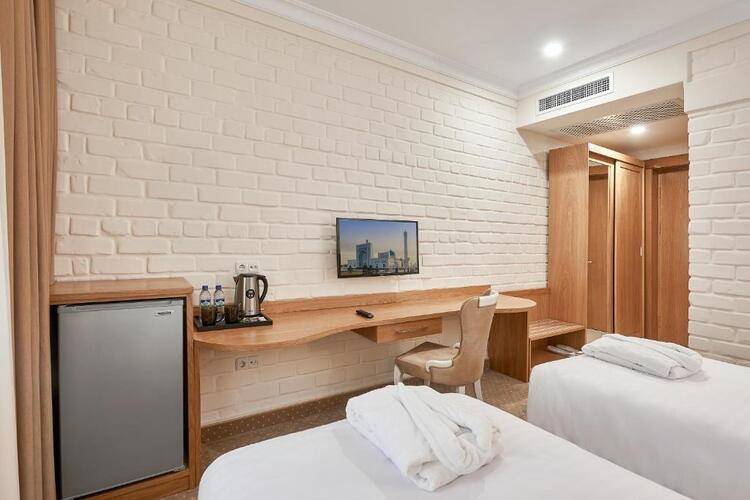 Praga Hotel (Прага)