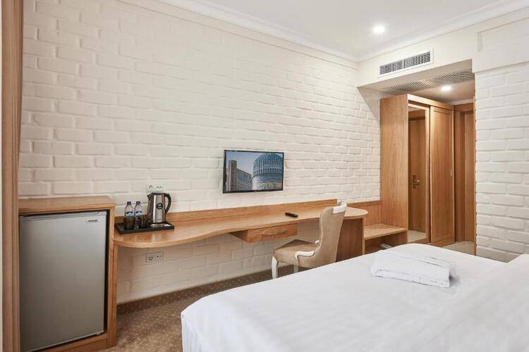 Praga Hotel (Прага)