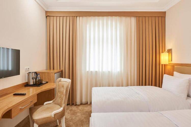 Praga Hotel (Прага)