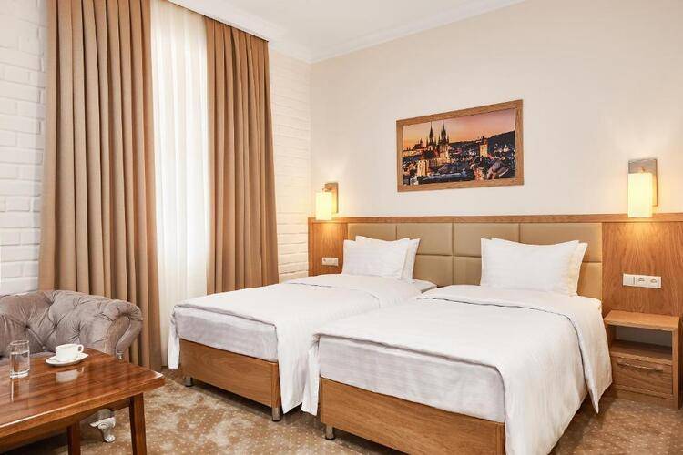 Praga Hotel (Прага)