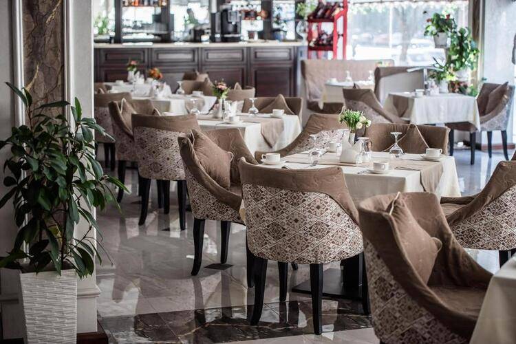 The Royal Mezbon Hotel & SPA