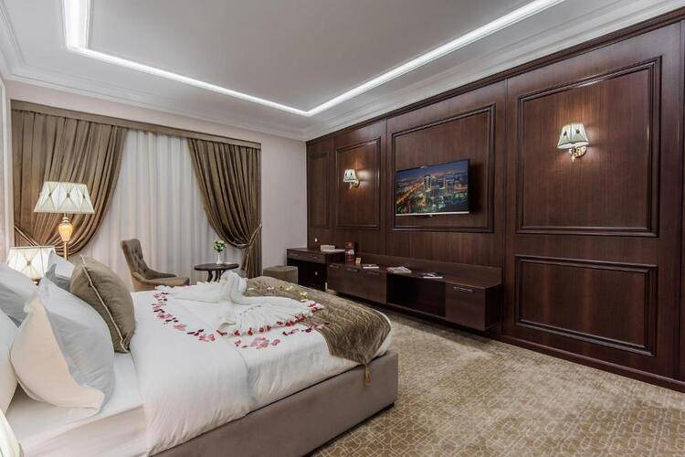 The Royal Mezbon Hotel & SPA