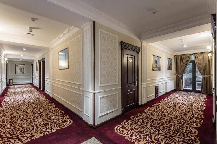 The Royal Mezbon Hotel & SPA