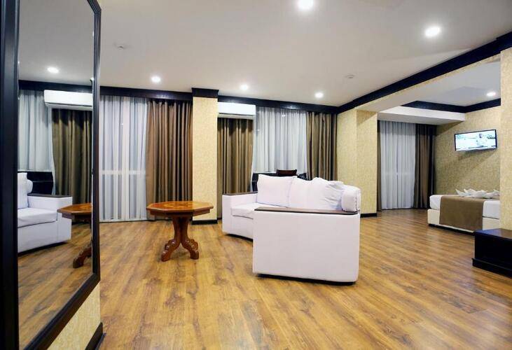 Orient Star Varakhsha