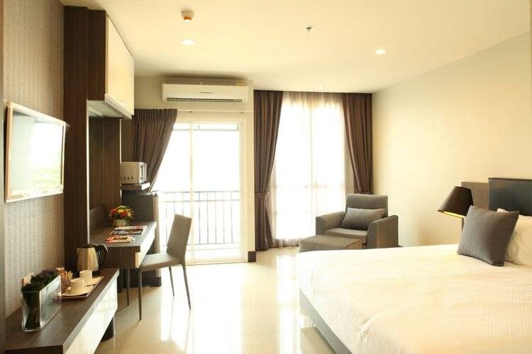 Crystal Suites Suvarnabhumi Airport