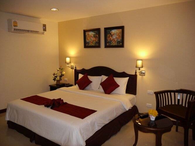 True Siam Rangnam Hotel