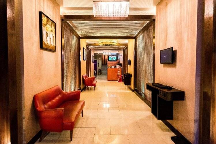 Bally Suite Silom
