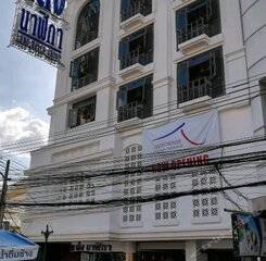 $item['hotel']['name']