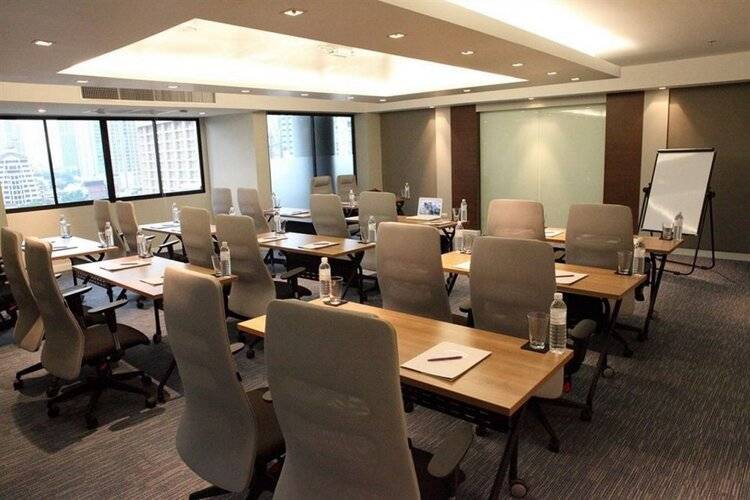 Parkroyal Suites Bangkok