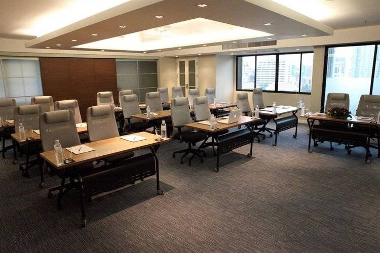 Parkroyal Suites Bangkok