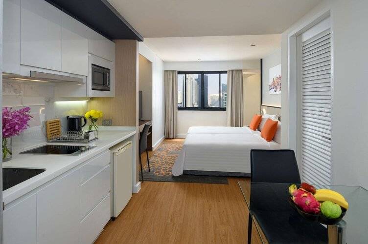 Parkroyal Suites Bangkok