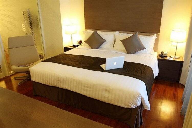 Parkroyal Suites Bangkok