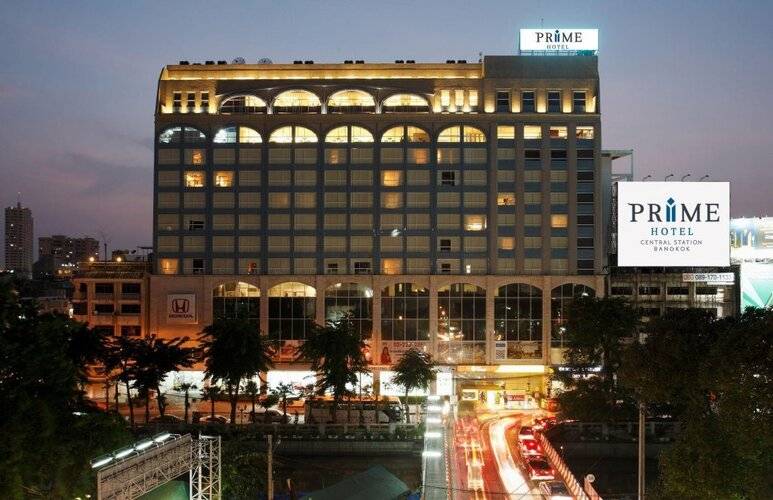 The Quarter Hualamphong by UHG