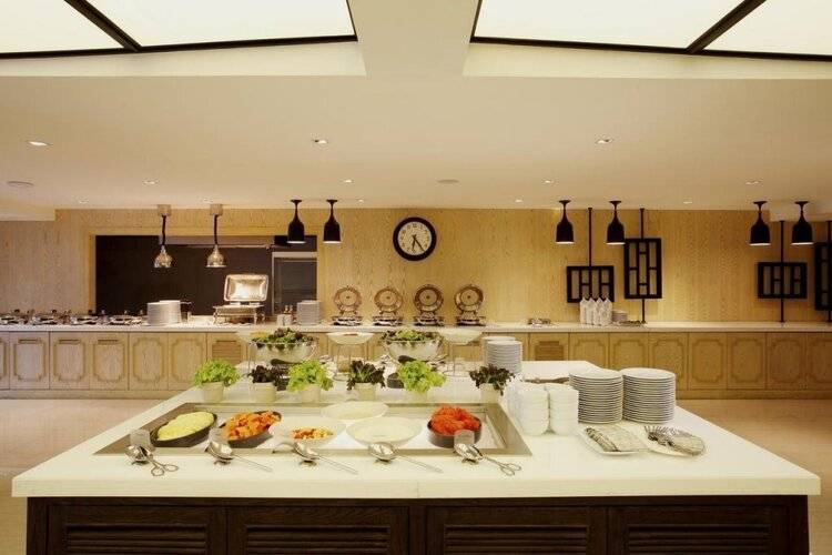 The Quarter Hualamphong by UHG